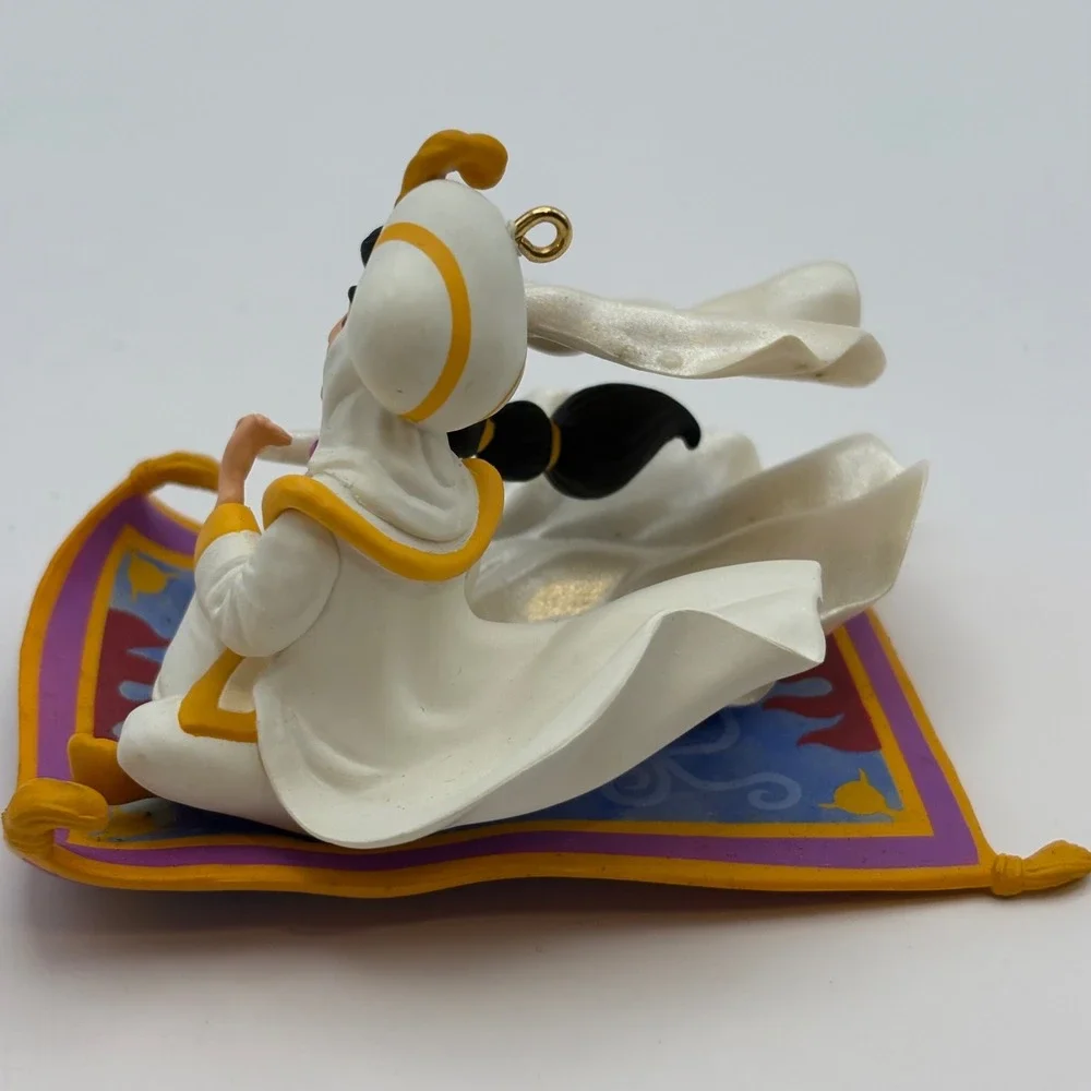 Hallmark Keepsake Ornament 1997 Disney Jasmine Aladdin King of Thieves‎ Wedding